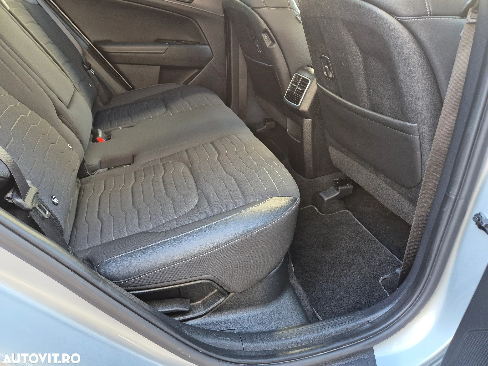 Kia Sportage 1.6 T-GDI HEV 6AT 4x2 Style - 28