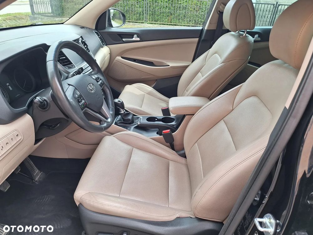 Hyundai Tucson 2.0 CRDI GO 4WD - 10