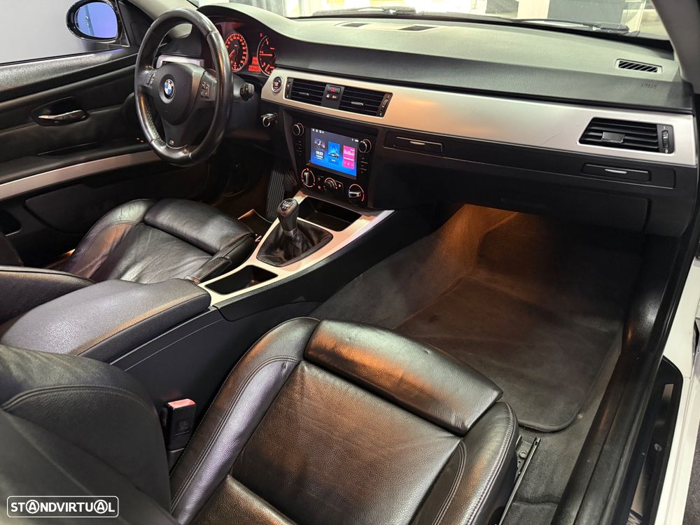 BMW 320 d Coupe - 17