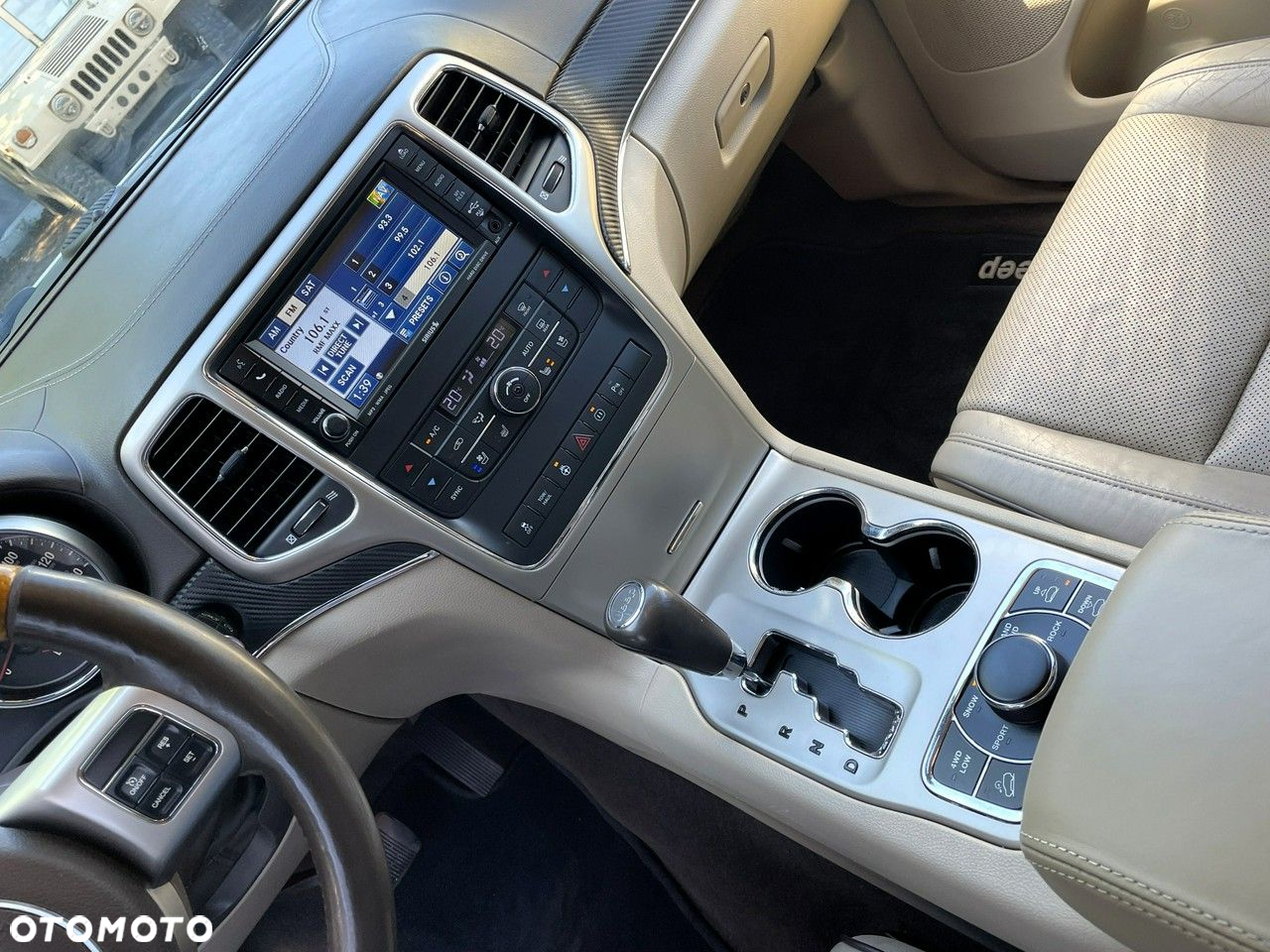 Jeep Grand Cherokee - 19