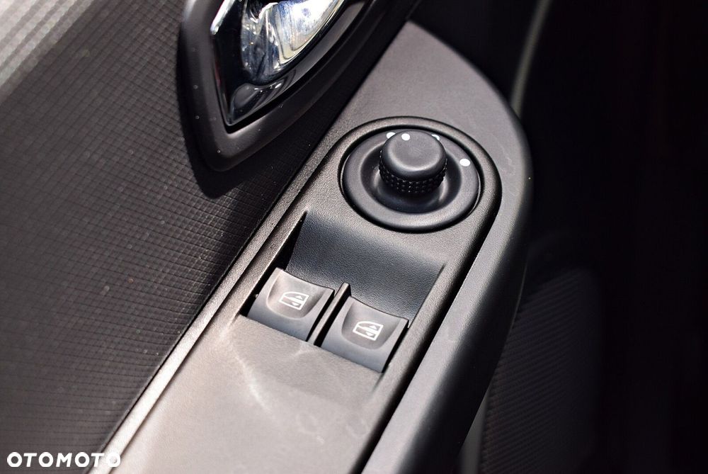 Renault Clio - 20