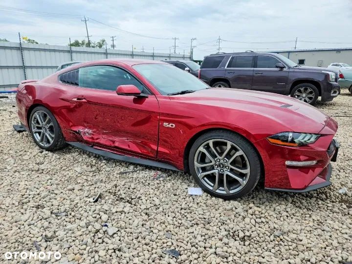 Ford Mustang - 4