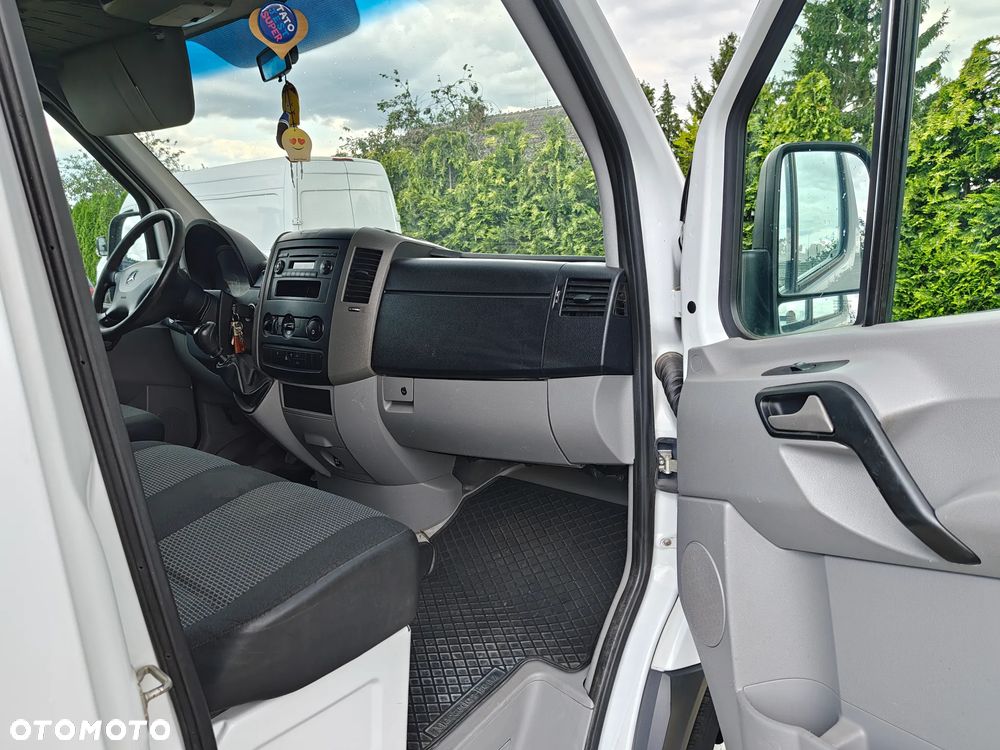 Mercedes-Benz Sprinter - 7
