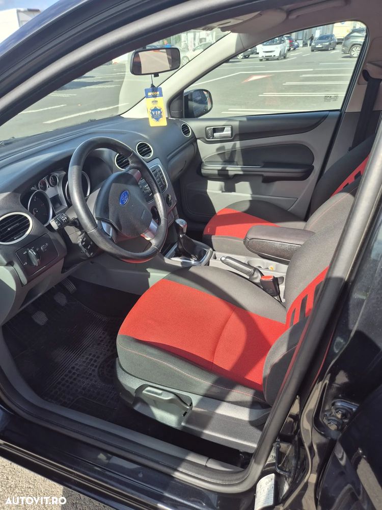 Ford Focus - 10