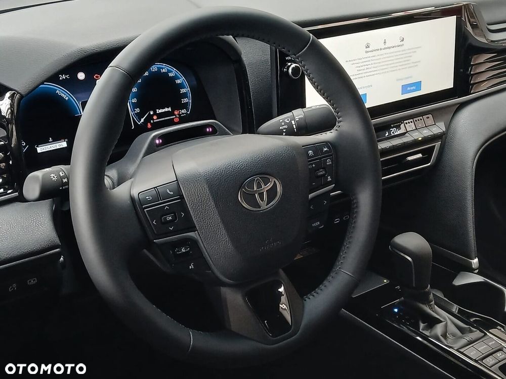 Toyota Camry - 7