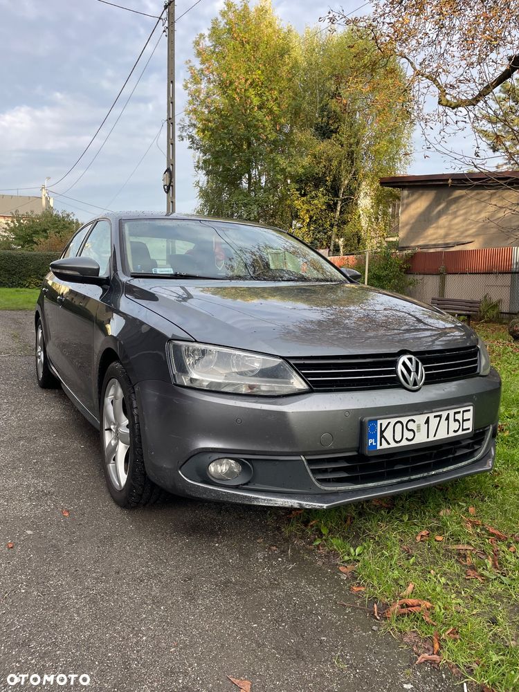 Volkswagen Jetta 1.6 TDI Highline - 14