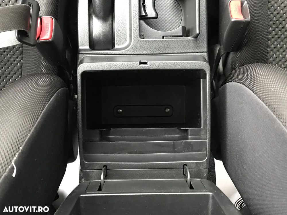 Suzuki Grand Vitara 1.9 DDiS Comfort - 32