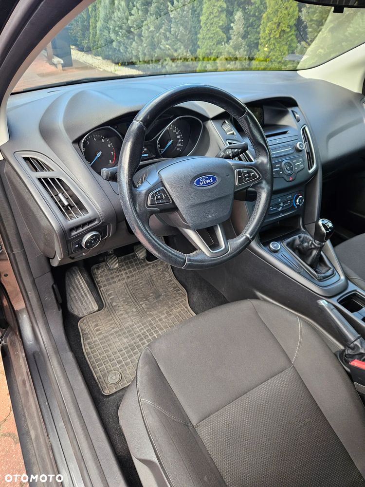 Ford Focus 1.6 Trend - 5