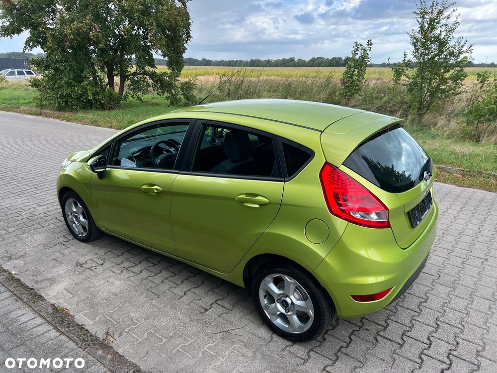 Ford Fiesta - 12