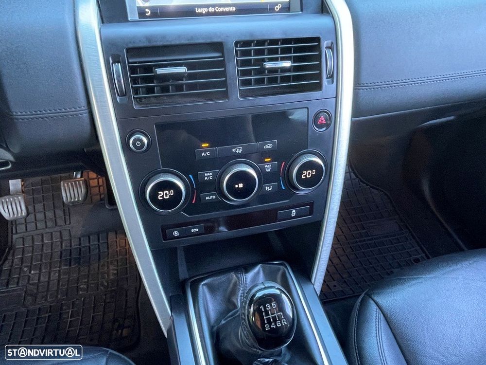 Land Rover Discovery Sport 2.0 TD4 HSE Luxury - 29