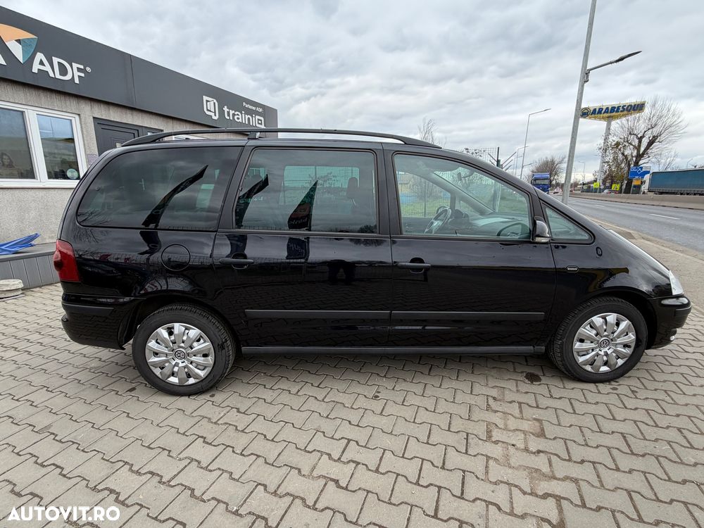 Volkswagen Sharan 2.0 TDI DPF BlueMotion Comfortline - 38