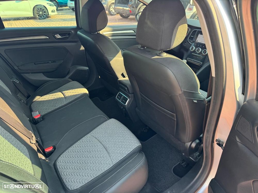 Renault Mégane Sport Tourer 1.5 Blue dCi Limited J17 - 29