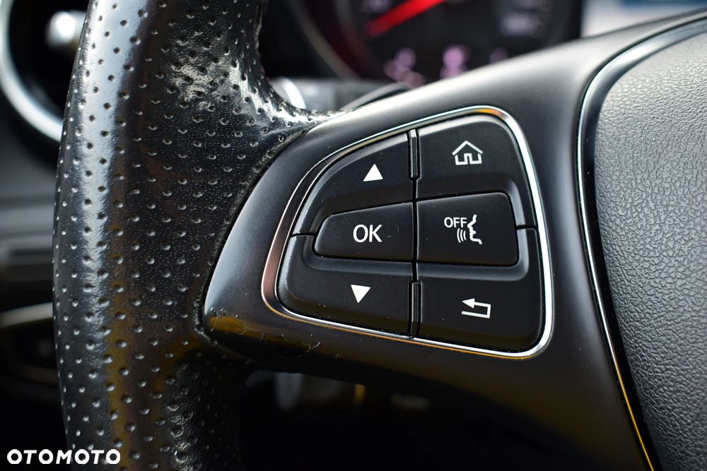 Mercedes-Benz GLC - 10