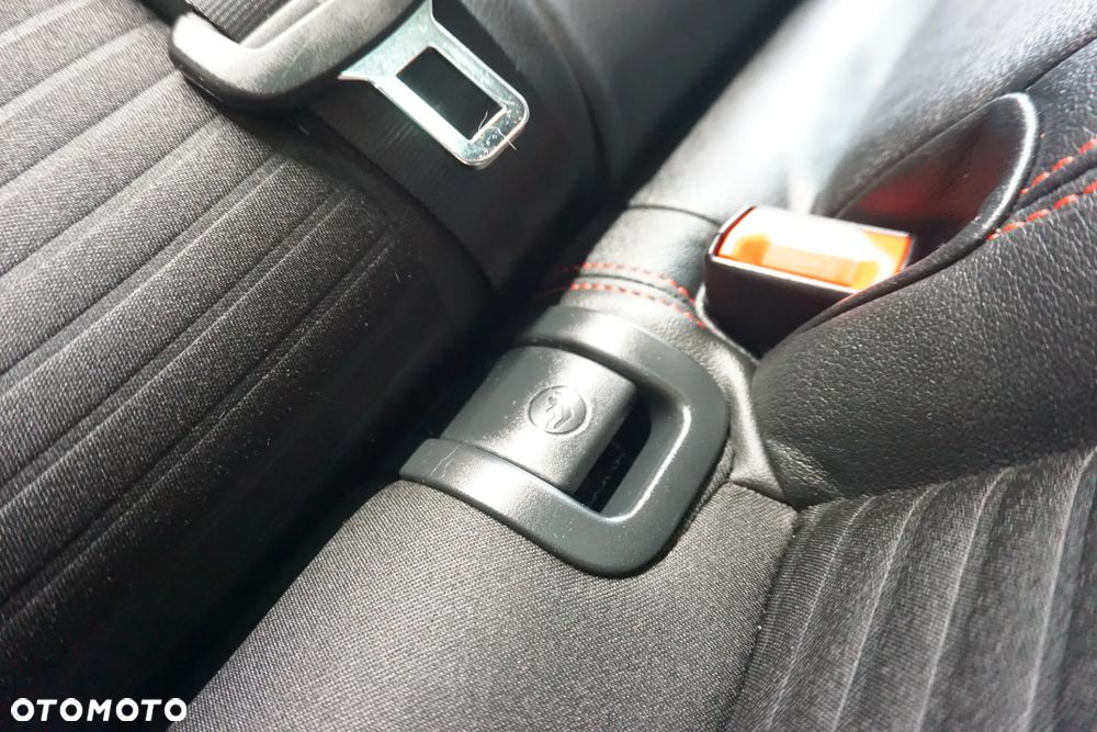 Skoda Octavia 2.0 TDI DSG RS - 30