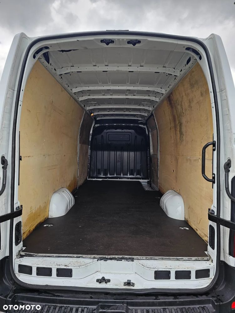 Nissan NV 400 - 16