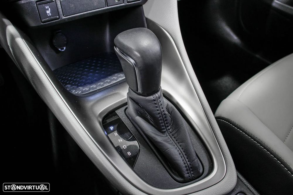 Toyota Yaris 1.5 HDF Luxury - 40