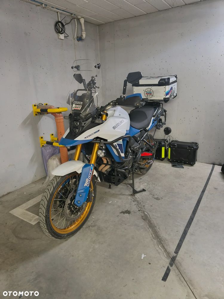 Suzuki V-STROM - 2