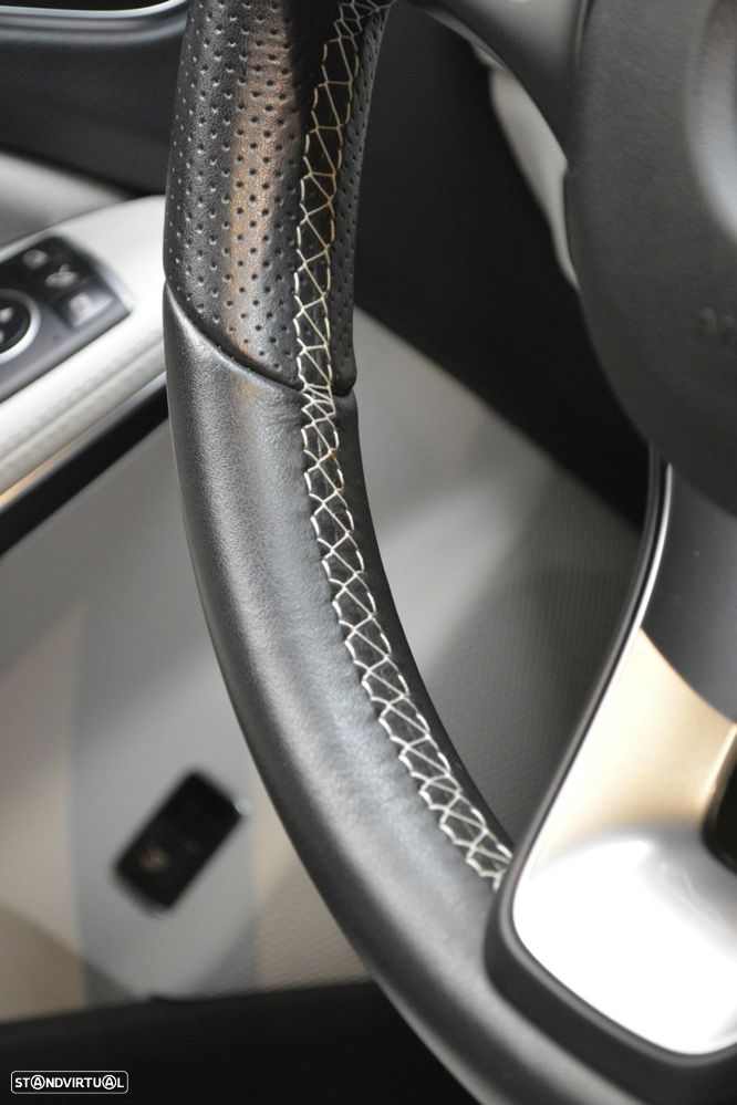 Mercedes-Benz CLA 200 CDI Urban - 12