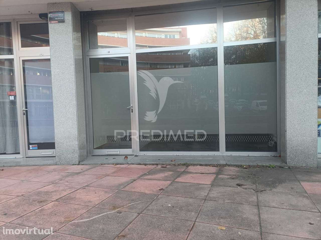 Loja para arrendamento no centro da cidade - Grande imagem: 2/2