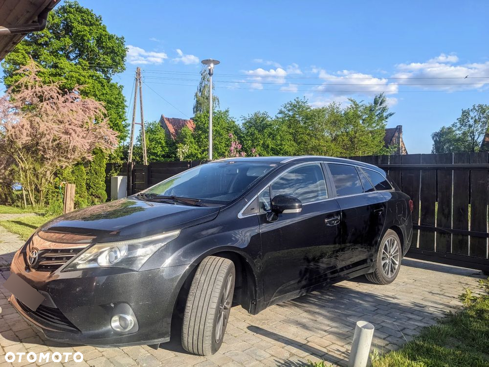 Toyota Avensis Combi 2.0 D-4D Comfort - 2