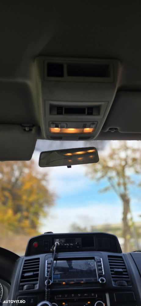 Volkswagen Caravelle - 7