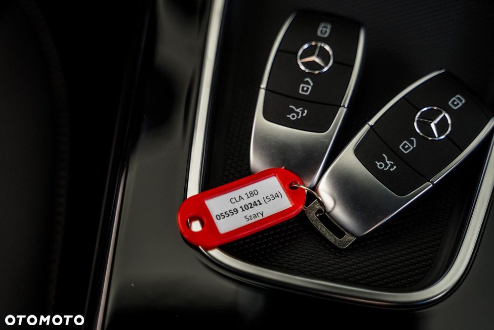 Mercedes-Benz CLA - 21