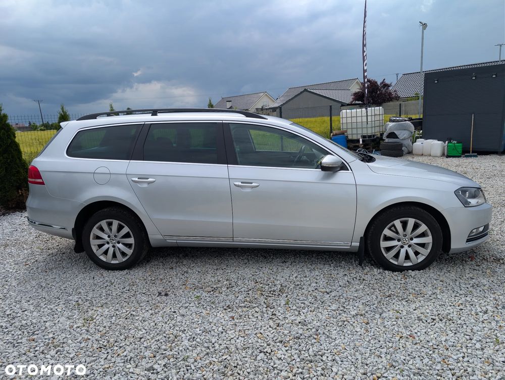 Volkswagen Passat 2.0 Blue TDI SCR Comfortline - 23