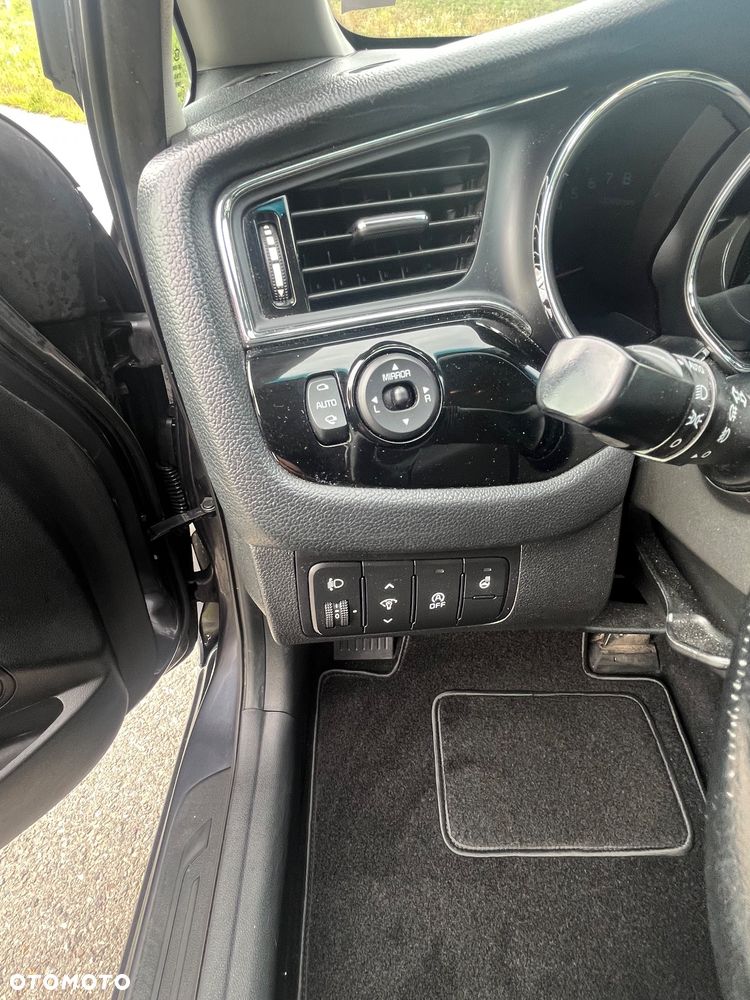 Kia Ceed 1.6 GDI Platinum Edition - 16