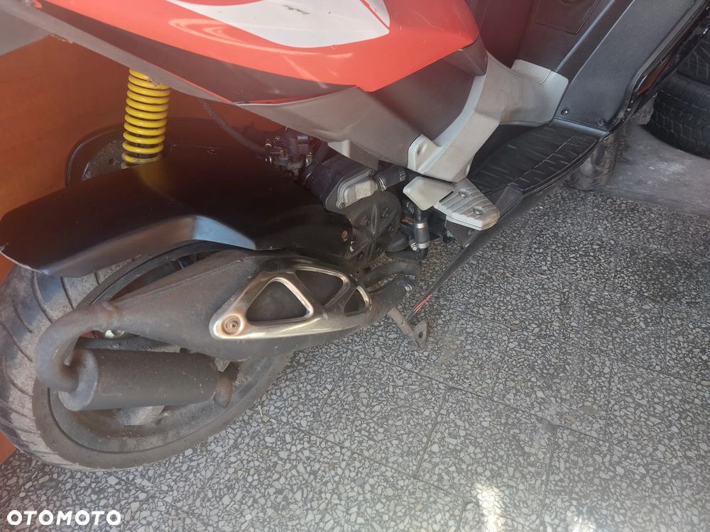 Aprilia SR - 9