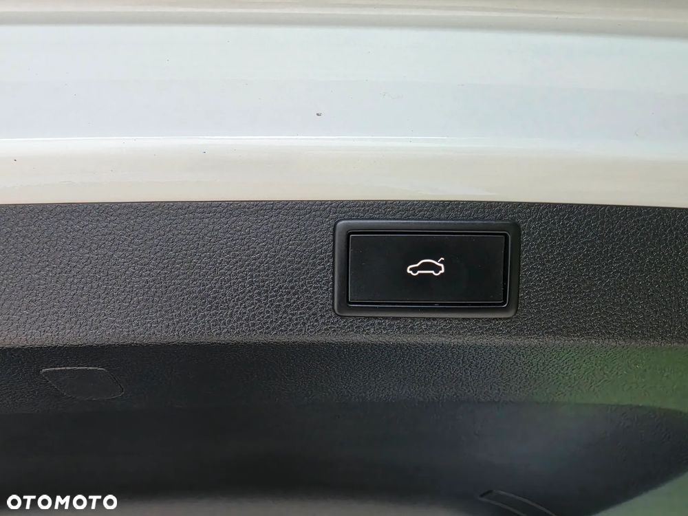 Skoda Karoq 2.0 TDI Selection - 23