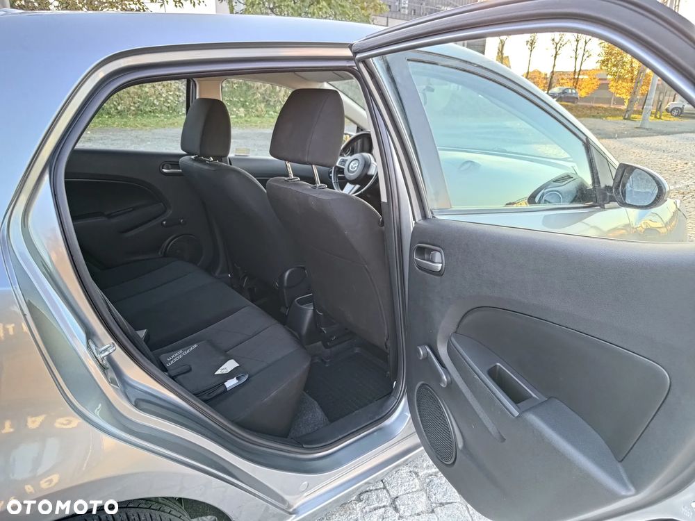 Mazda 2 - 24