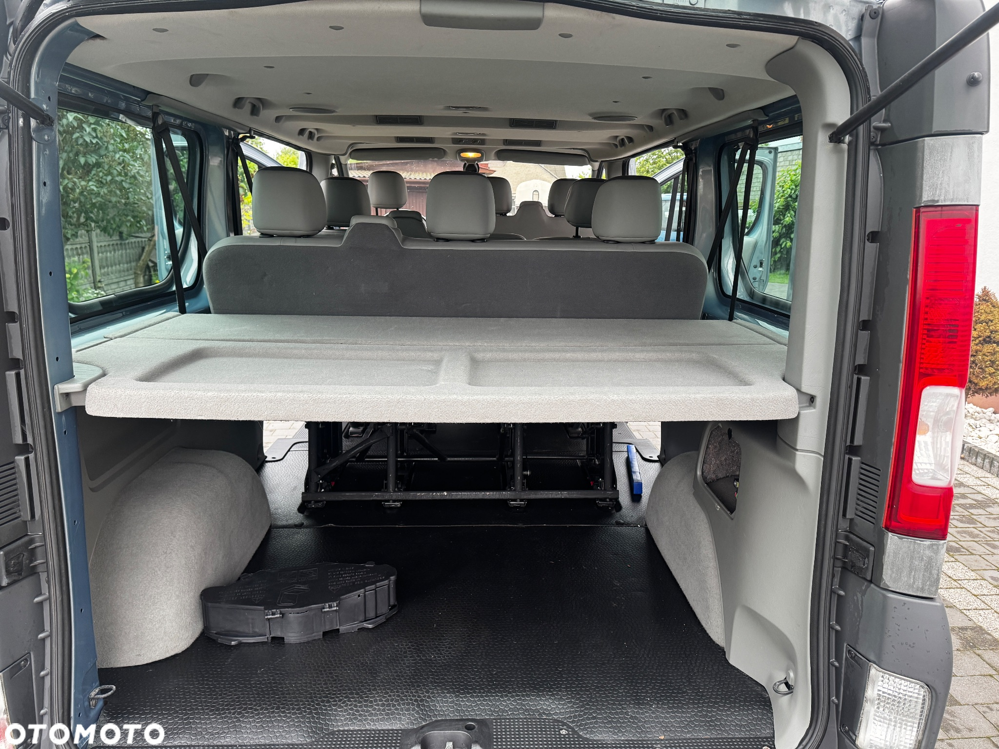 Opel Vivaro L2H1 2.9t - 15
