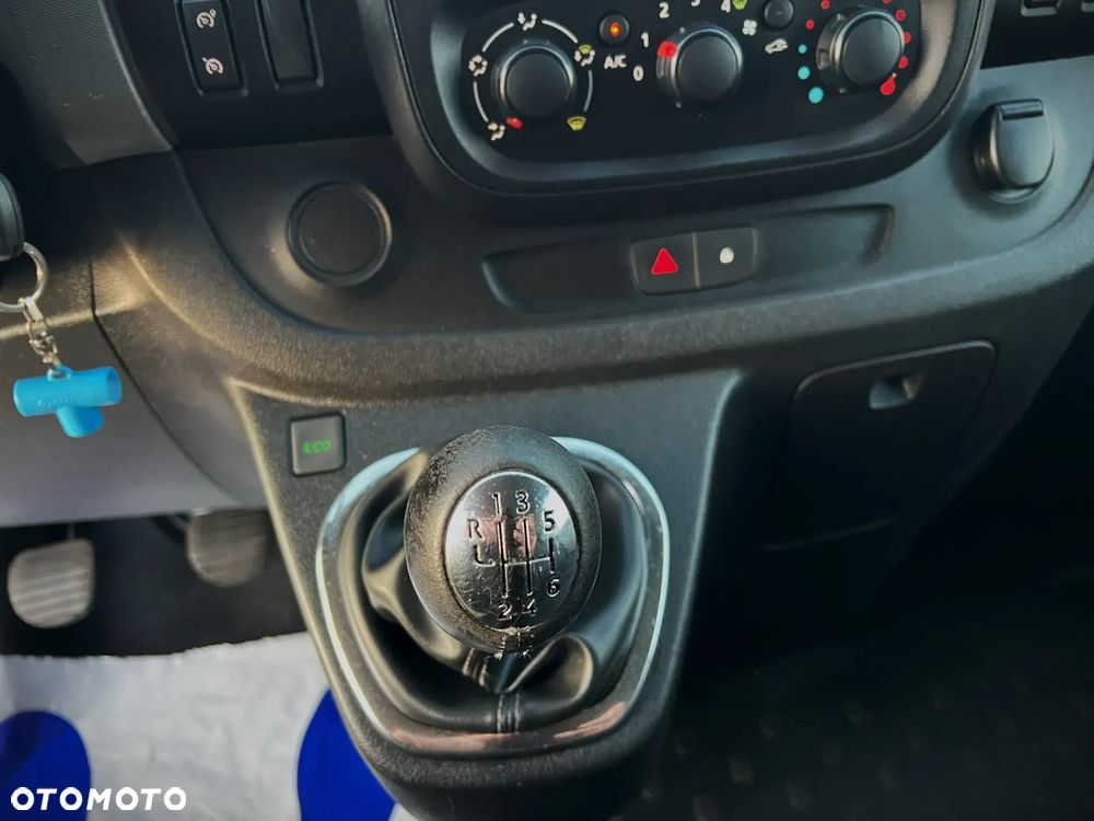 Renault Trafic - 32