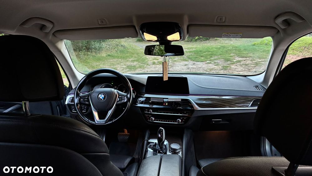 BMW Seria 5 525d Luxury Line - 19