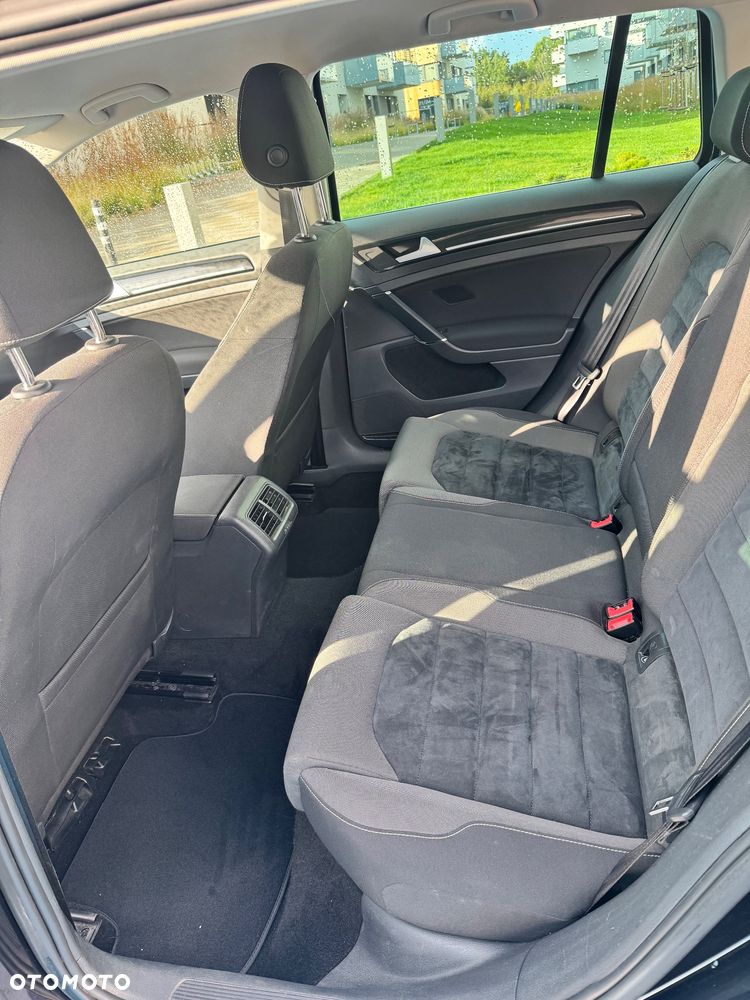 Volkswagen Golf - 14