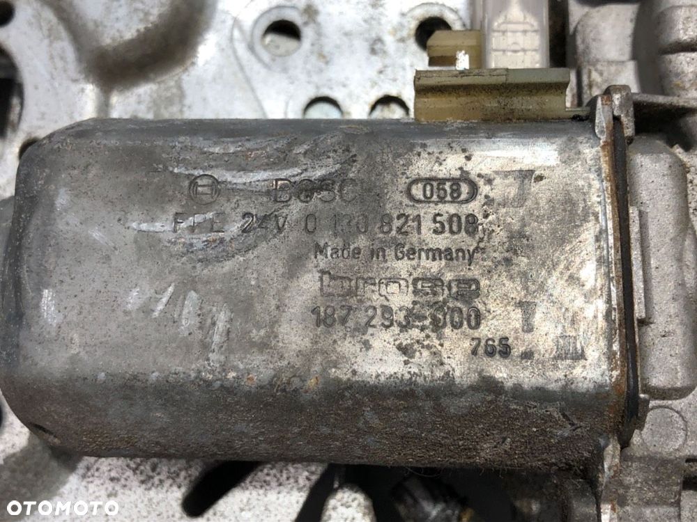 PODNOŚNIK SZYBY LEWY PRZÓD  VOLVO FH12 1993 - 2022 FH 12/380 279 kW [379 KM] 6x2/4 1993 - 2005 - 3