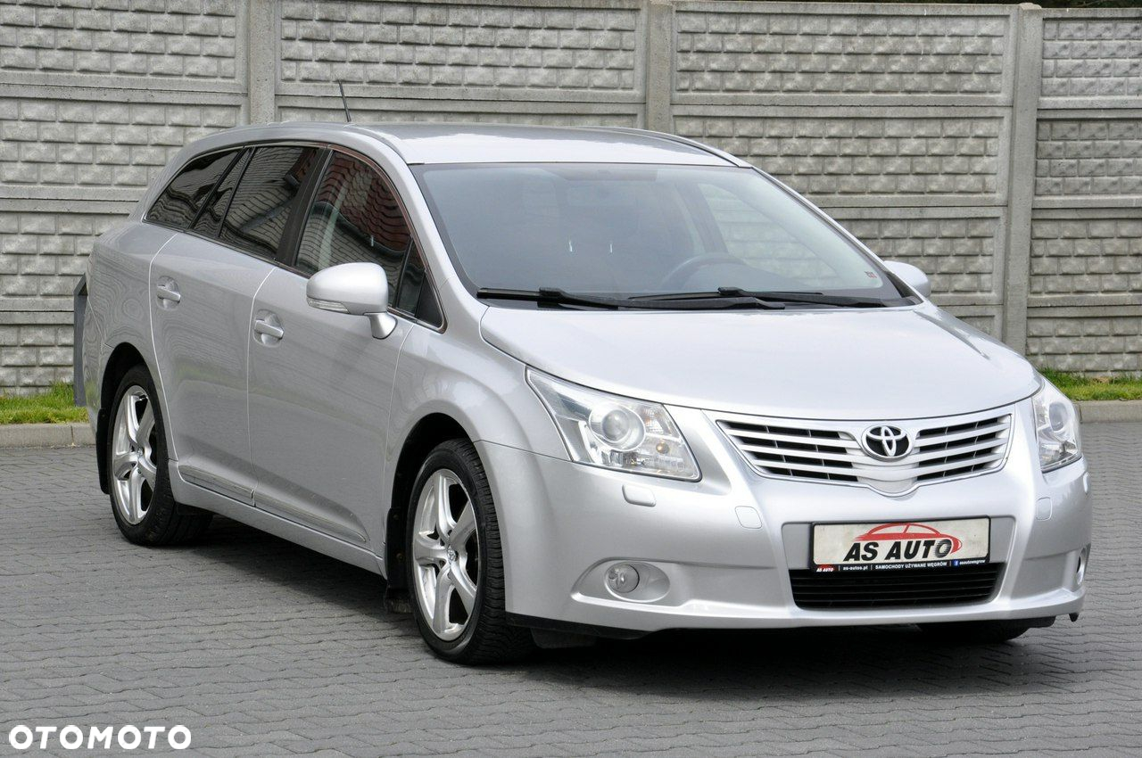 Toyota Avensis Combi 1.6 Sol - 26