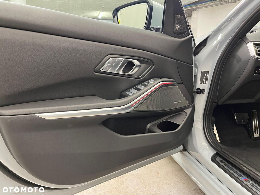 BMW Seria 3 320d xDrive M Sport sport - 17