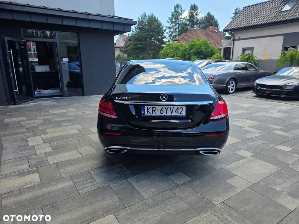 Mercedes-Benz Klasa E 220 d Business Edition 9G-TRONIC - 9