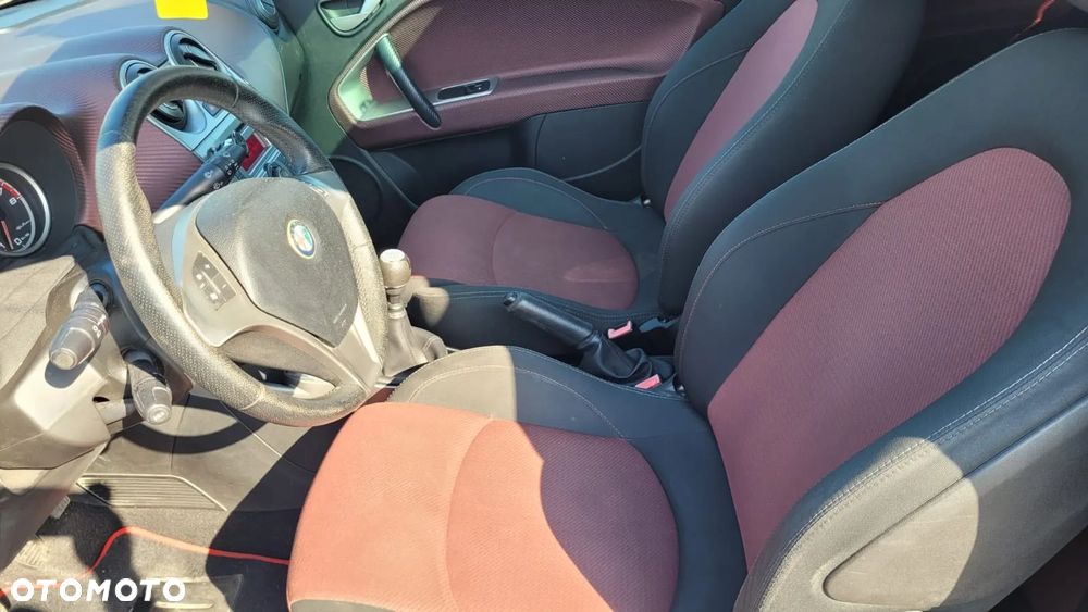 Alfa Romeo Mito 1.4 MultiAir Distinctive - 11