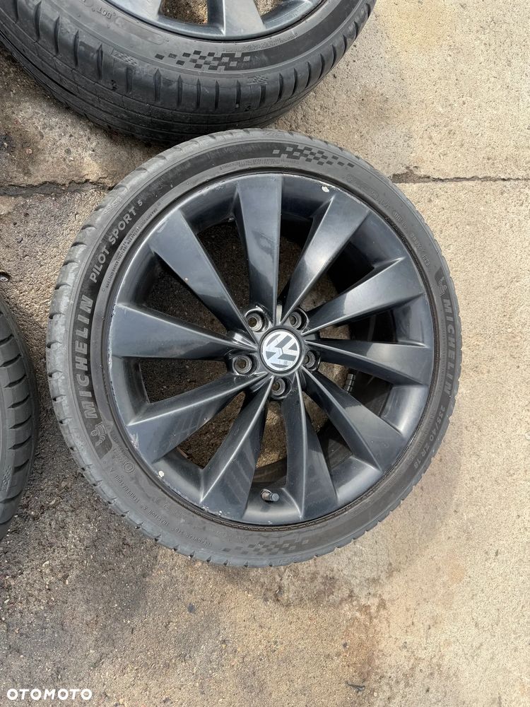 VW Scirocco 2,0 TDI alufelgi z oponami 235/40/18 - 6