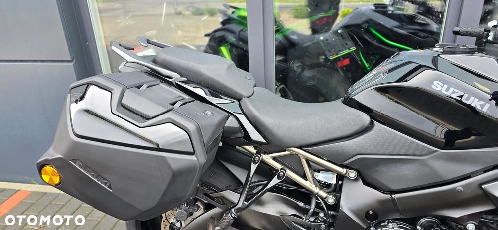 Suzuki GSX - 22