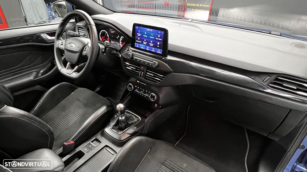 Ford Focus SW 2.3 EcoBoost S&S ST - 36