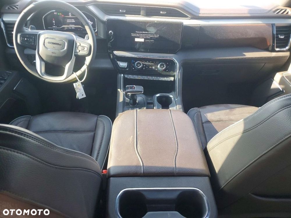 GMC Sierra - 9