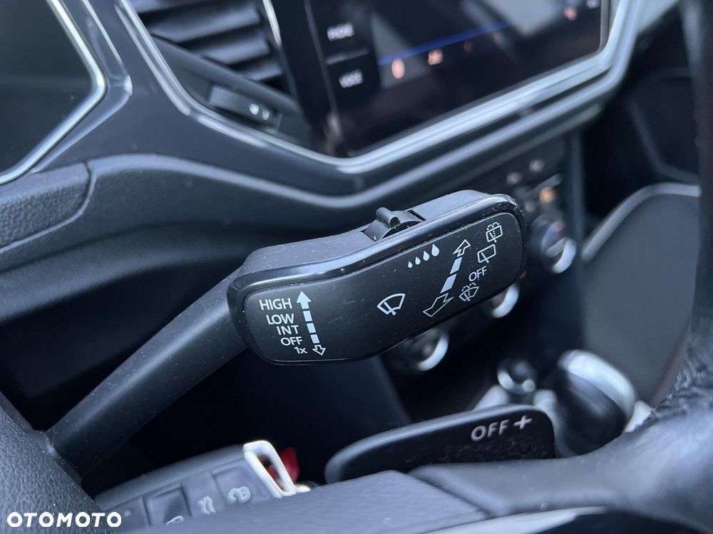 Volkswagen T-Roc - 12