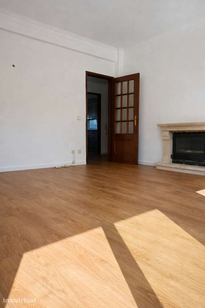 Apartamento T3 com Sotão com WC e garagem em Leiria - Grande imagem: 4/19