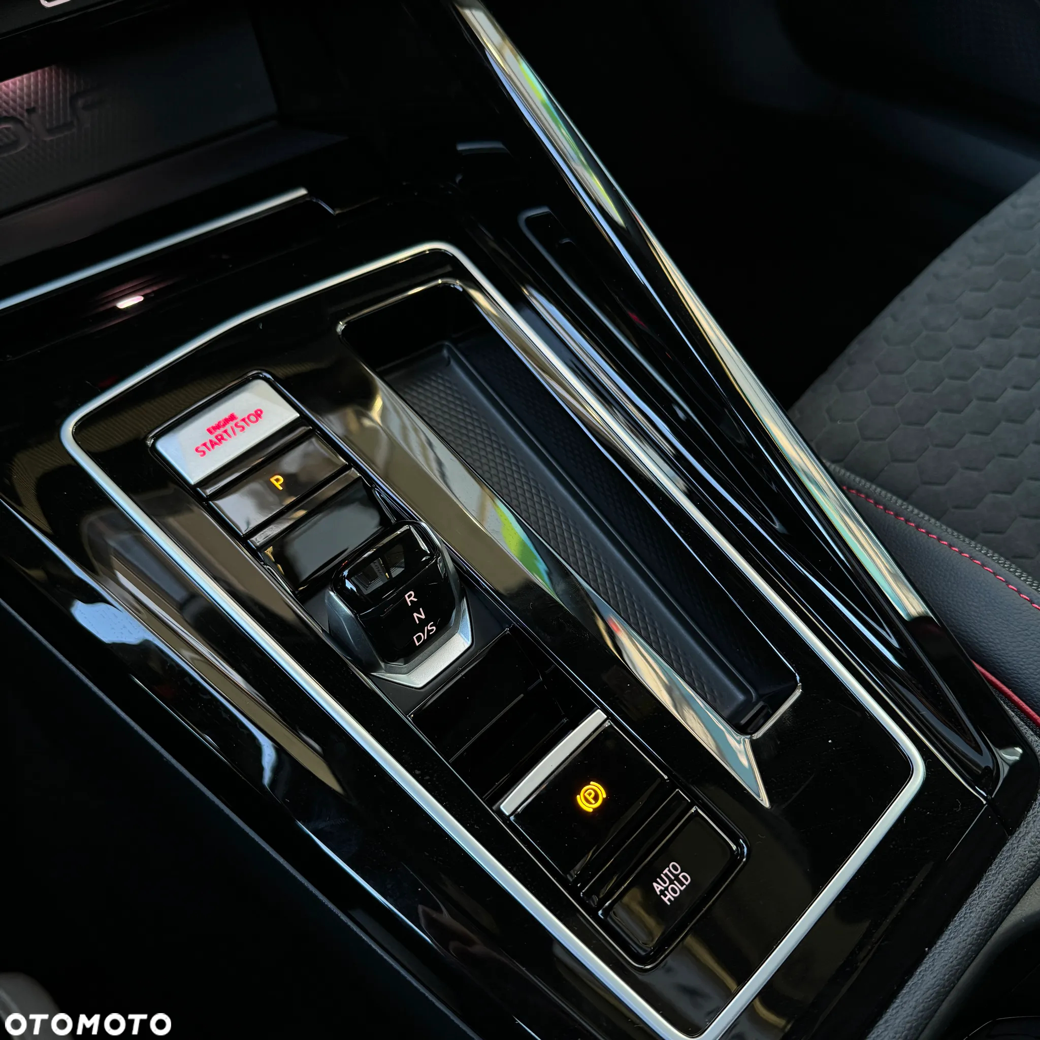 Volkswagen Golf VIII 2.0 TSI GTI Clubsport DSG - 33
