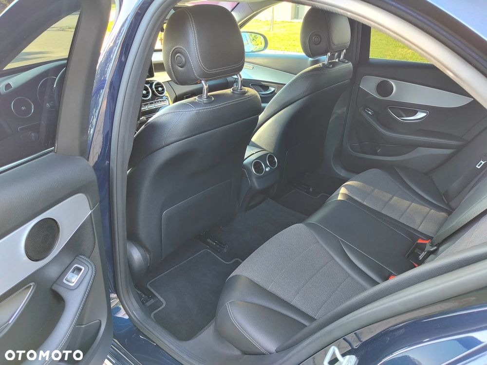 Mercedes-Benz Klasa C 180 7G-TRONIC Exclusive - 10