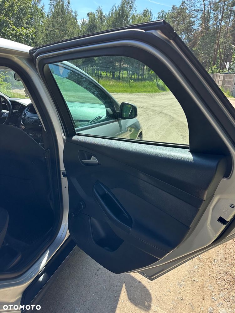 Ford Focus 1.5 TDCi SYNC Edition - 12