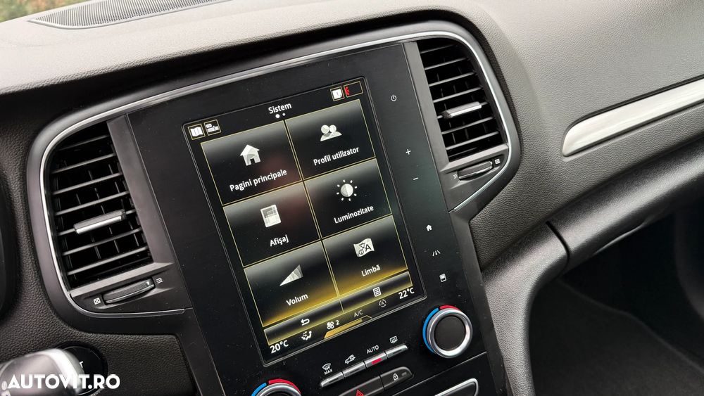 Renault Megane TCe 140 GPF EDC INTENS - 12